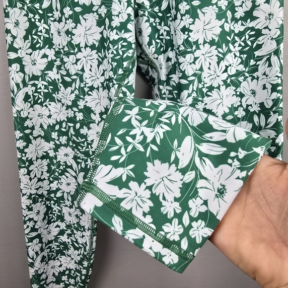 SPIRITUAL GANGSTER Intent High Rise Leggings Verona Print Green White Women Sz M - Picture 4 of 11